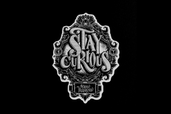 logo stay curioius réalisé par Rob Draper